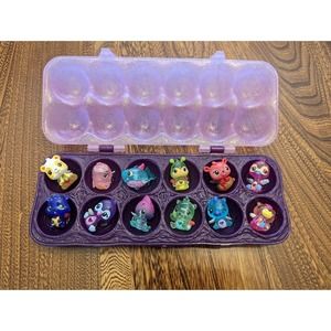 Hatchimals Colleggtibles Purple Egg Carton Case And Figures
